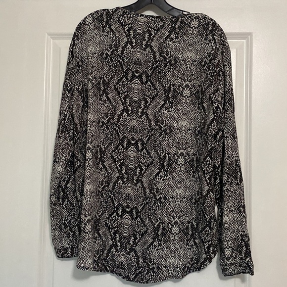 Snake Print Button Down Top - Picture 4 of 4